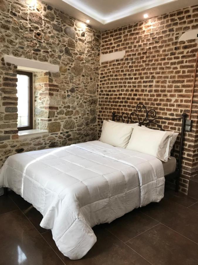 Villa Samos Marias' Stone House 1 à Karlovassi Extérieur photo