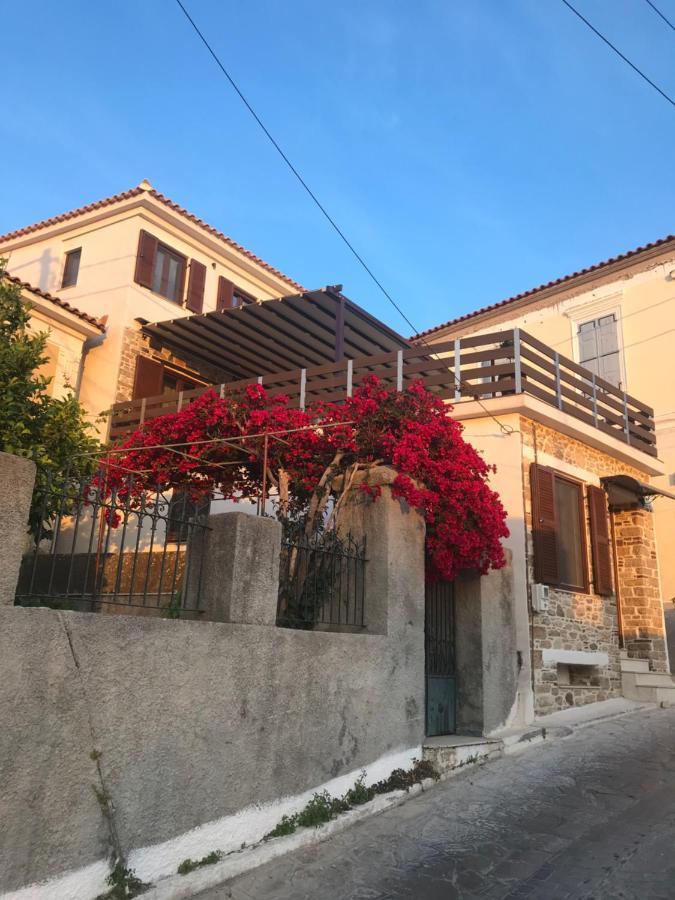 Villa Samos Marias' Stone House 1 à Karlovassi Extérieur photo